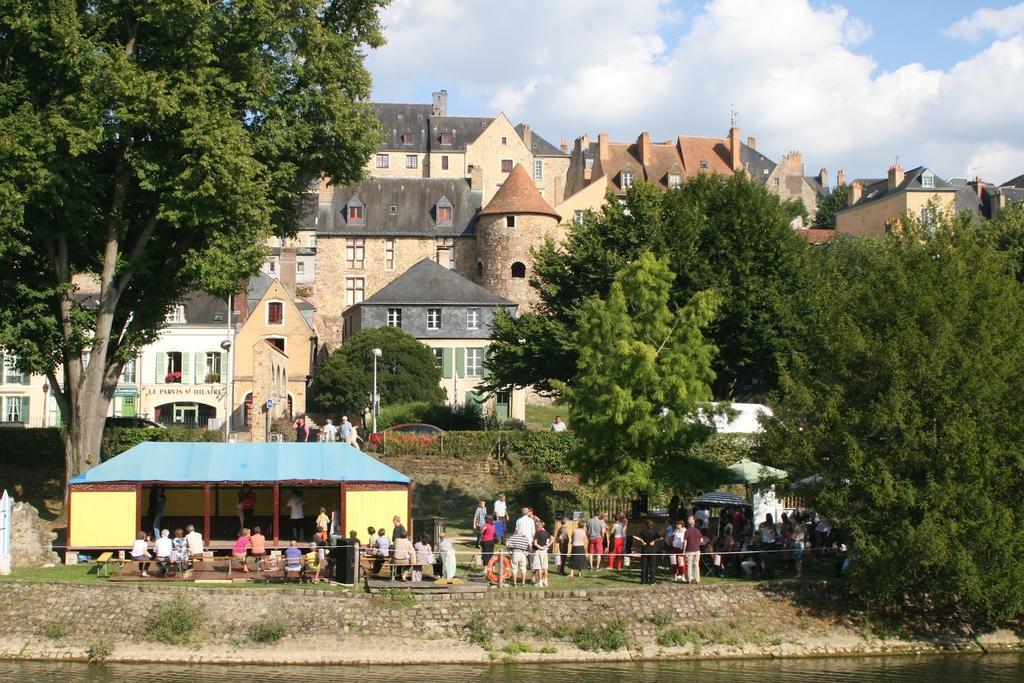 Logis Louisblanc, Muraille Romaine, Lit Queen-Size, Centre Ville Le Mans Exterior foto